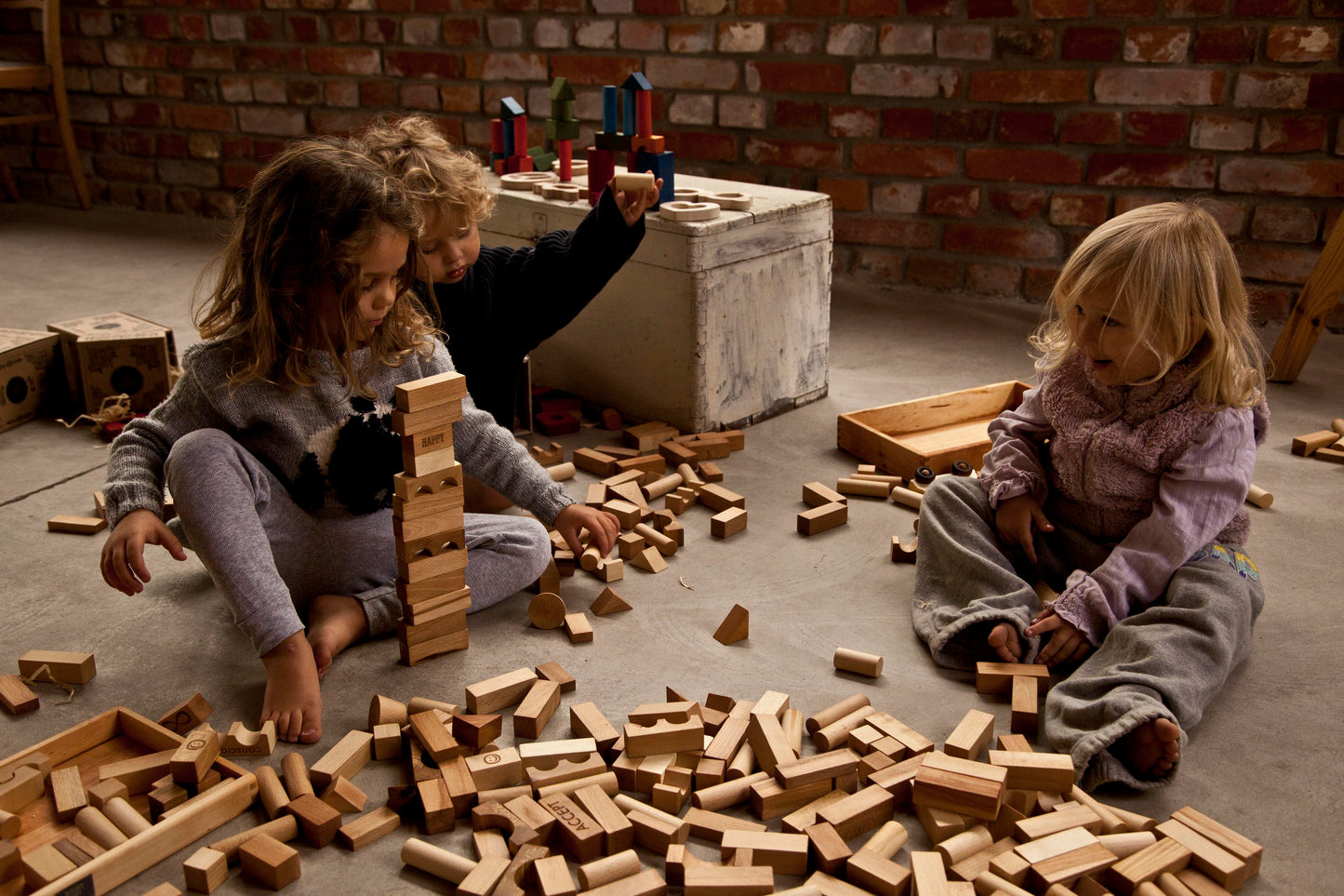 Wooden Story Natural Blocks in Tray - 30 Pieces