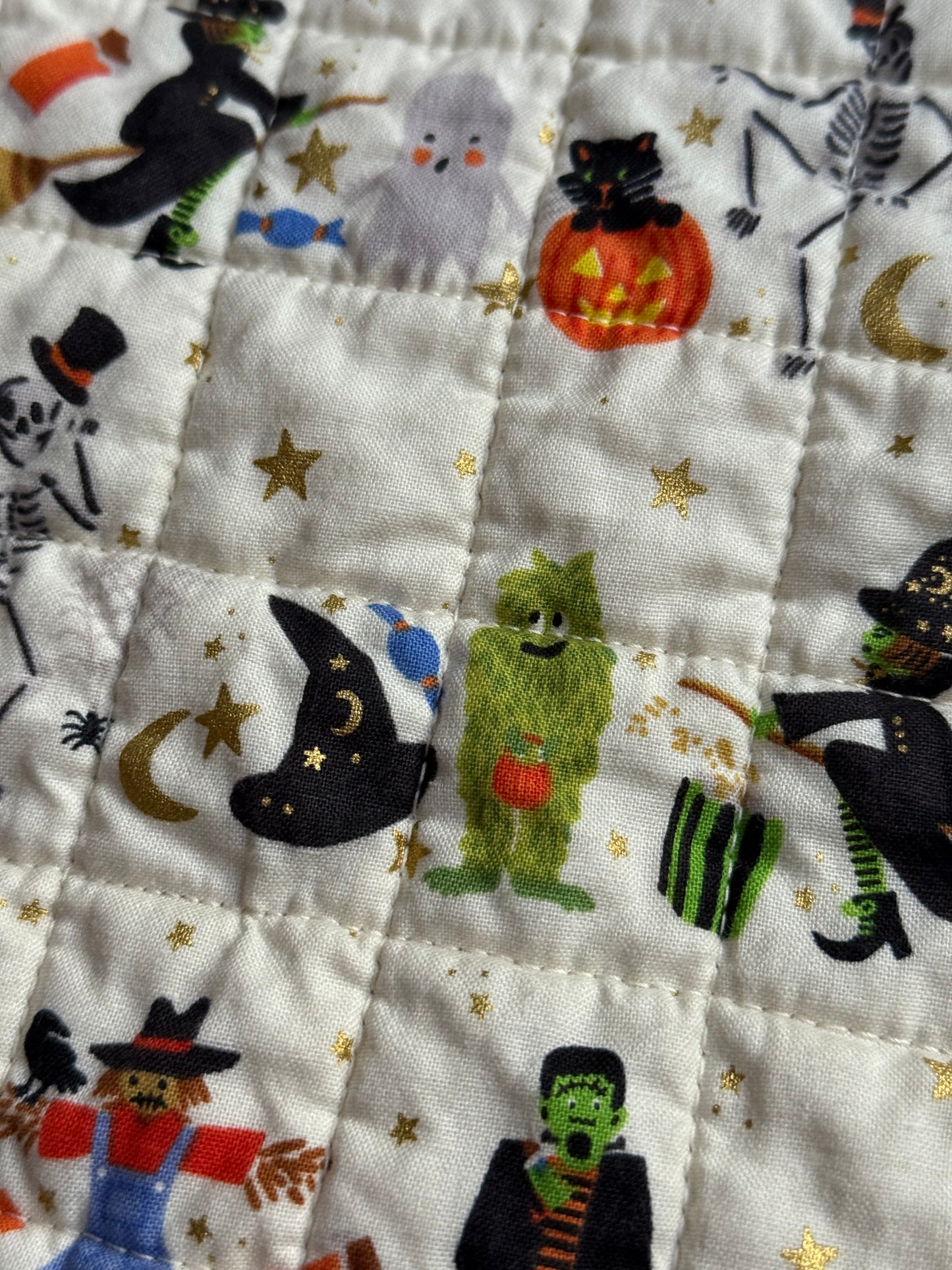 Kid Size Quilt - Halloween Parade