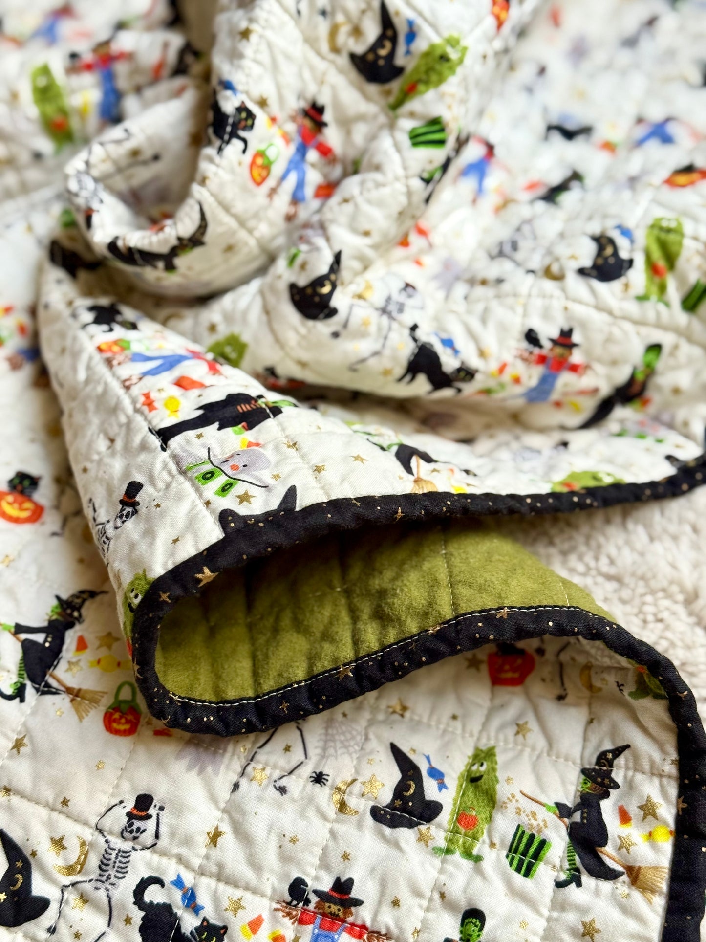 Kid Size Quilt - Halloween Parade