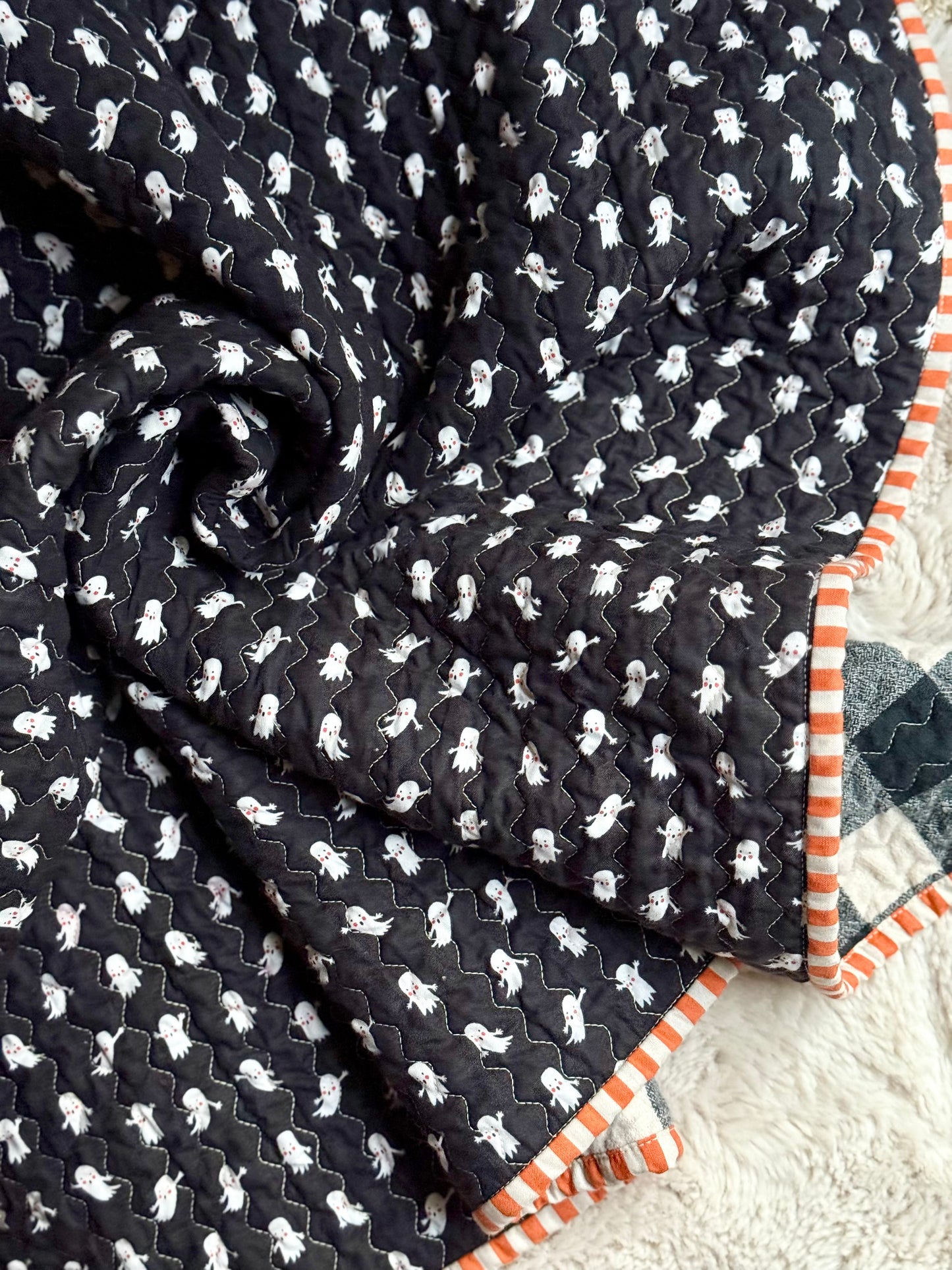 Kid Size Quilt - Black Ghosties