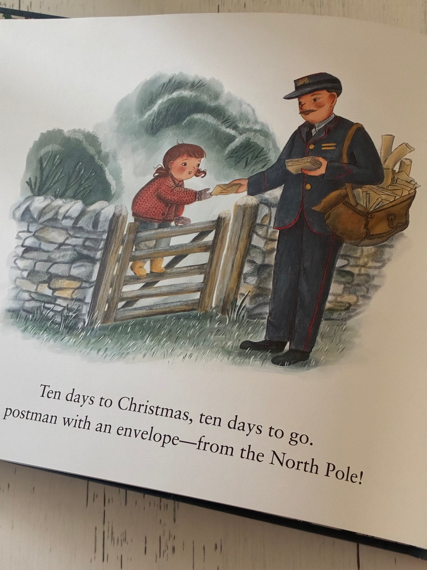Letters from the North Pole: With Five Letters from Santa Claus to Pull Out and Read