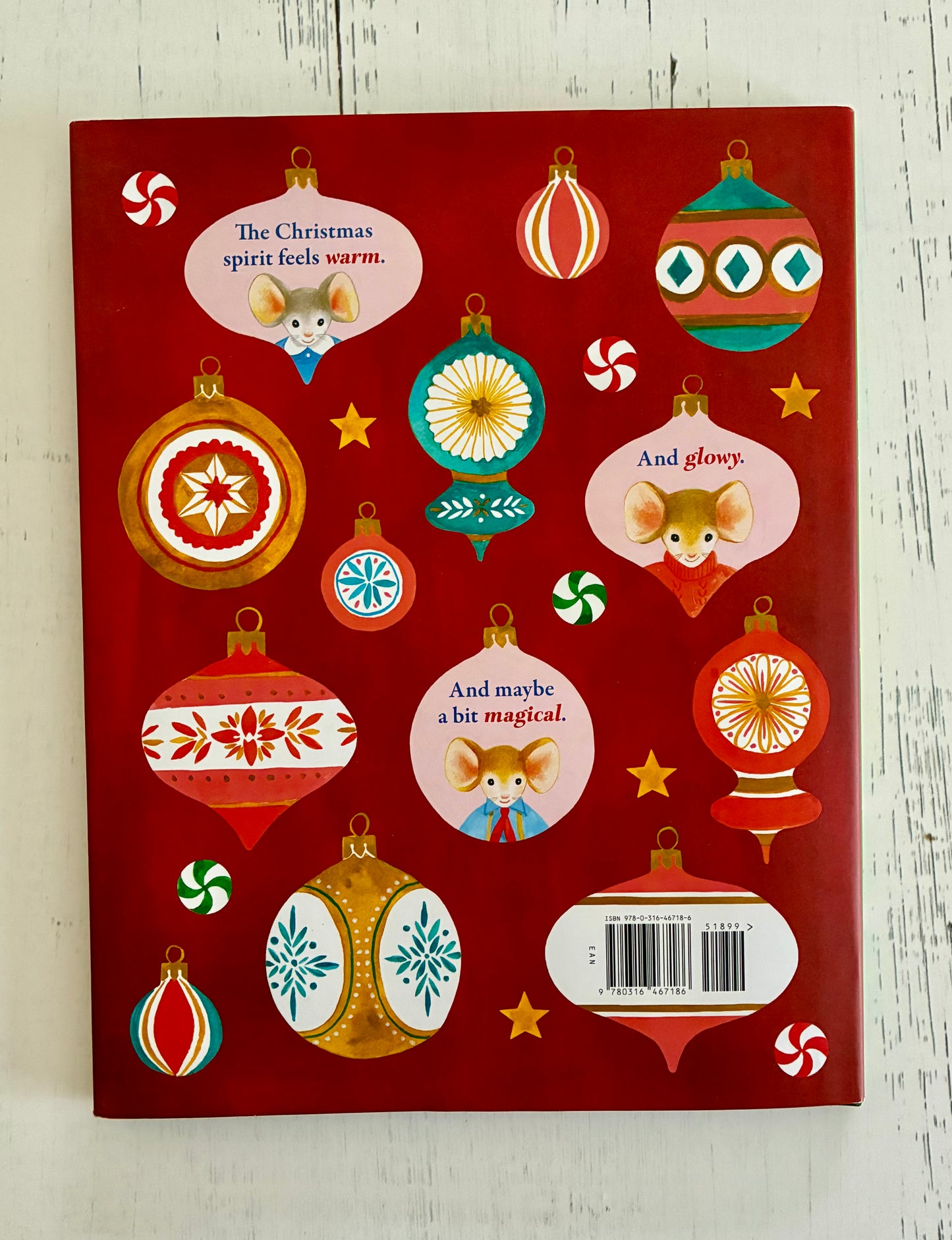 A Mouse Family Christmas by Deborah Underwood