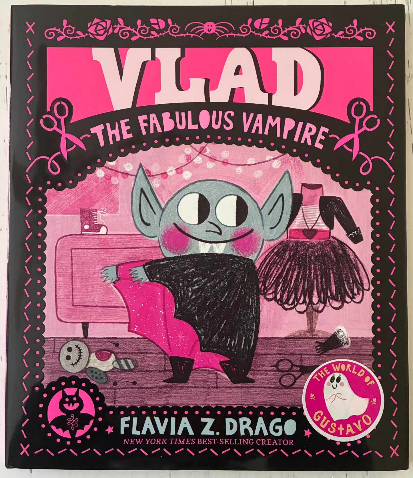 Vlad, the Fabulous Vampire (The World of Gustavo) by Flavia Z. Drago