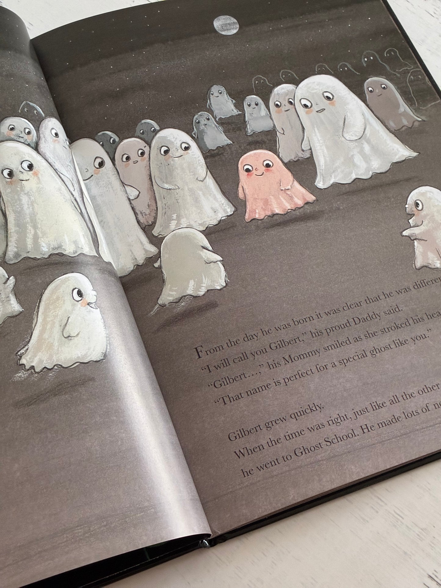 Gilbert the Ghost by Guido Van Genechten
