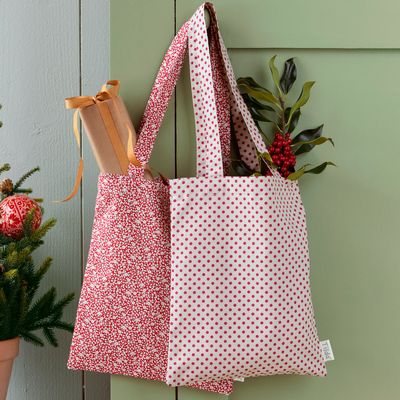 Tilda Creating Memories bag, Winter, Polkadot Red