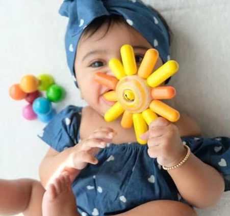 HABA Sunni Wooden Grasping and Clutching Toy (Made in Germany)