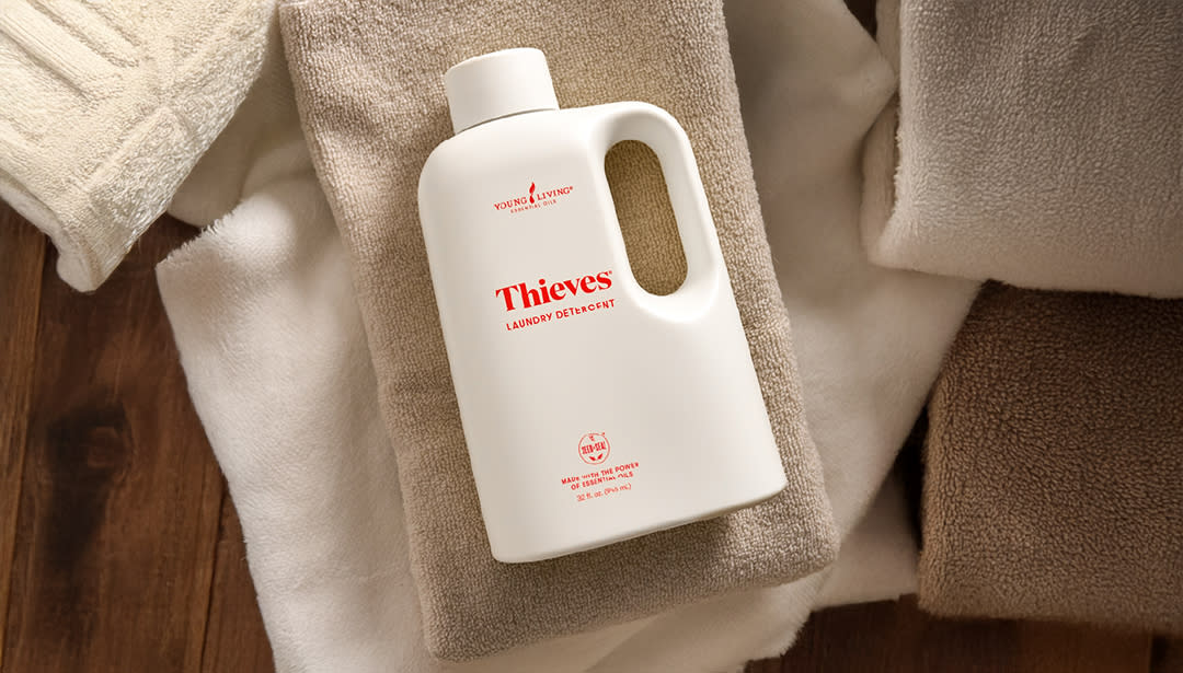 Young Living Thieves Laundry Soap (32 fl. oz.)