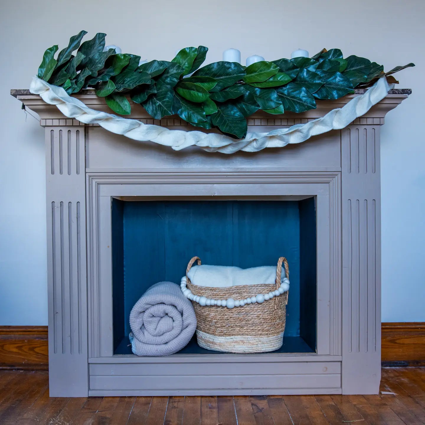 Large Twisted Winter Garland