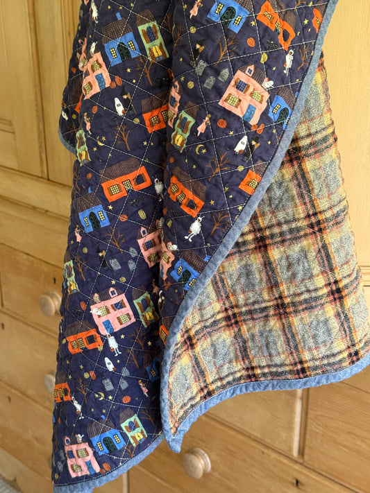 Kid Size Quilt - Halloween Night