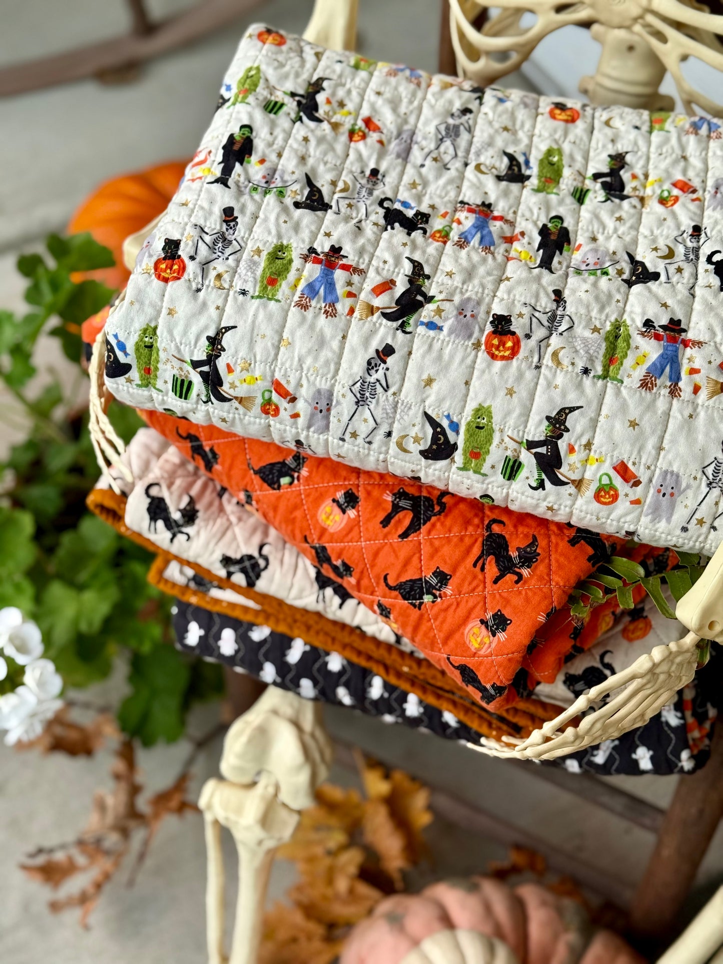 Kid Size Quilt - Halloween Black Cats