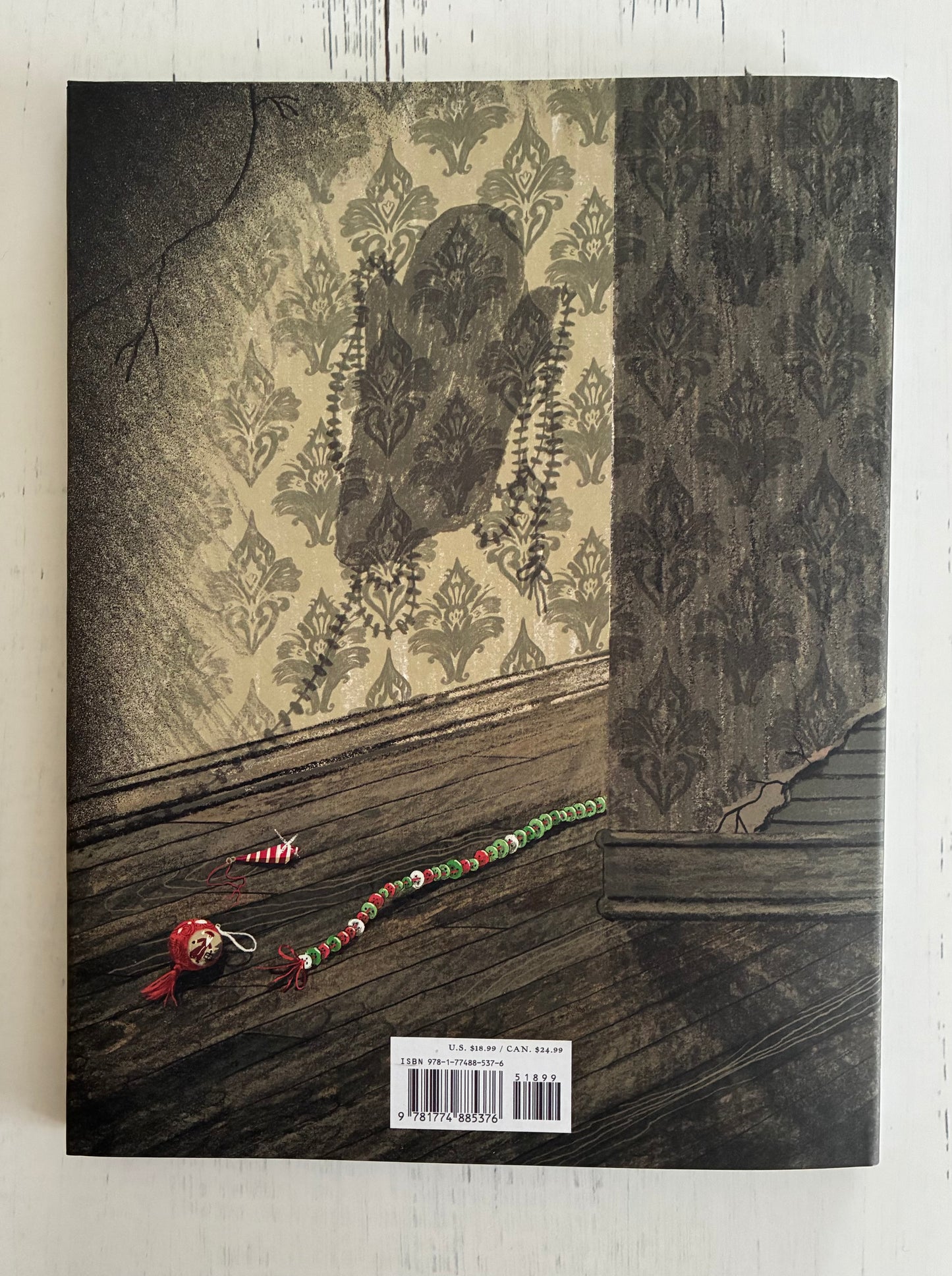 The Little Ghost Quilt's Winter Surprise (A Little Ghost Quilt Book) by Riel Nason