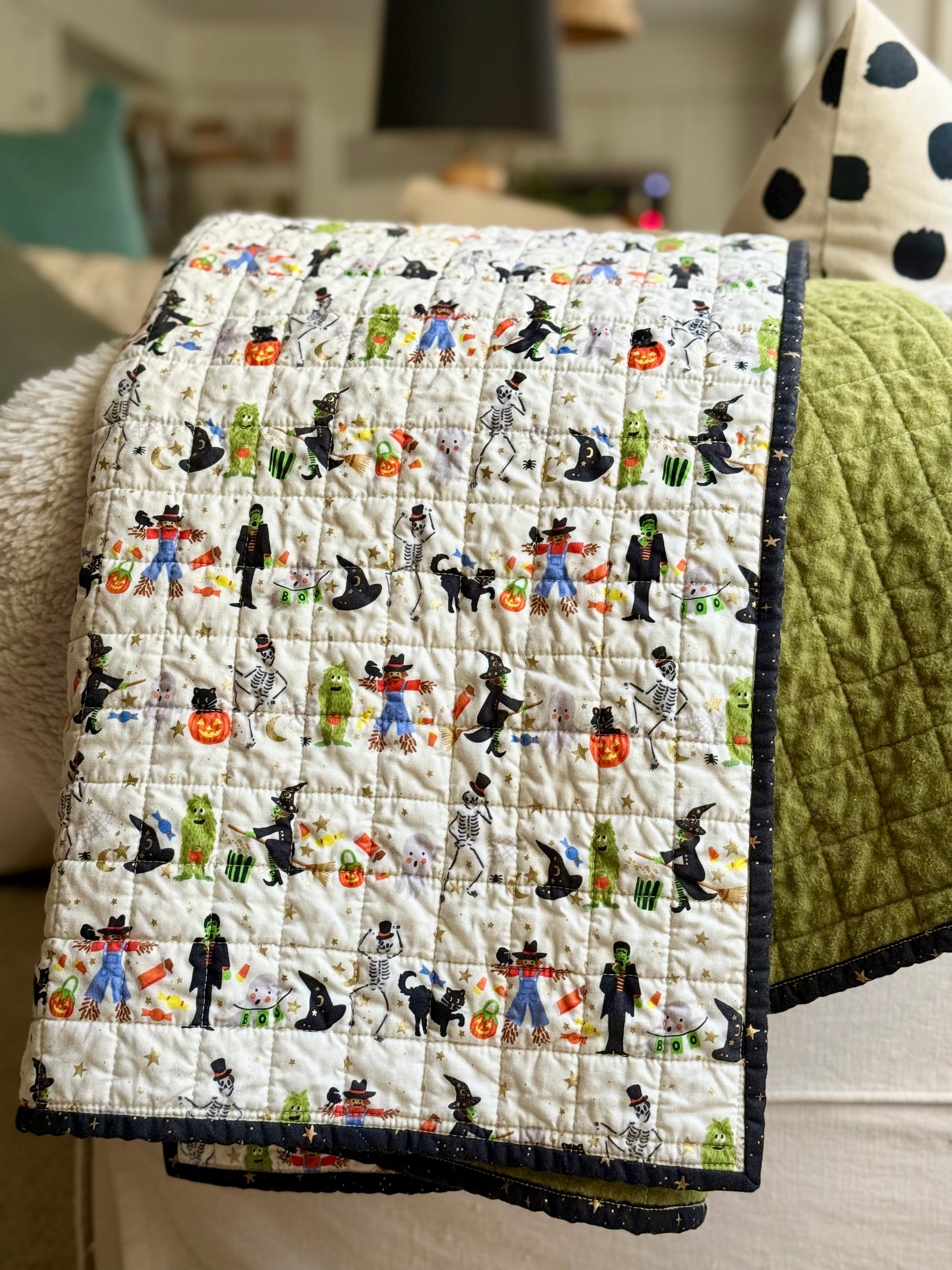 Kid Size Quilt - Halloween Parade
