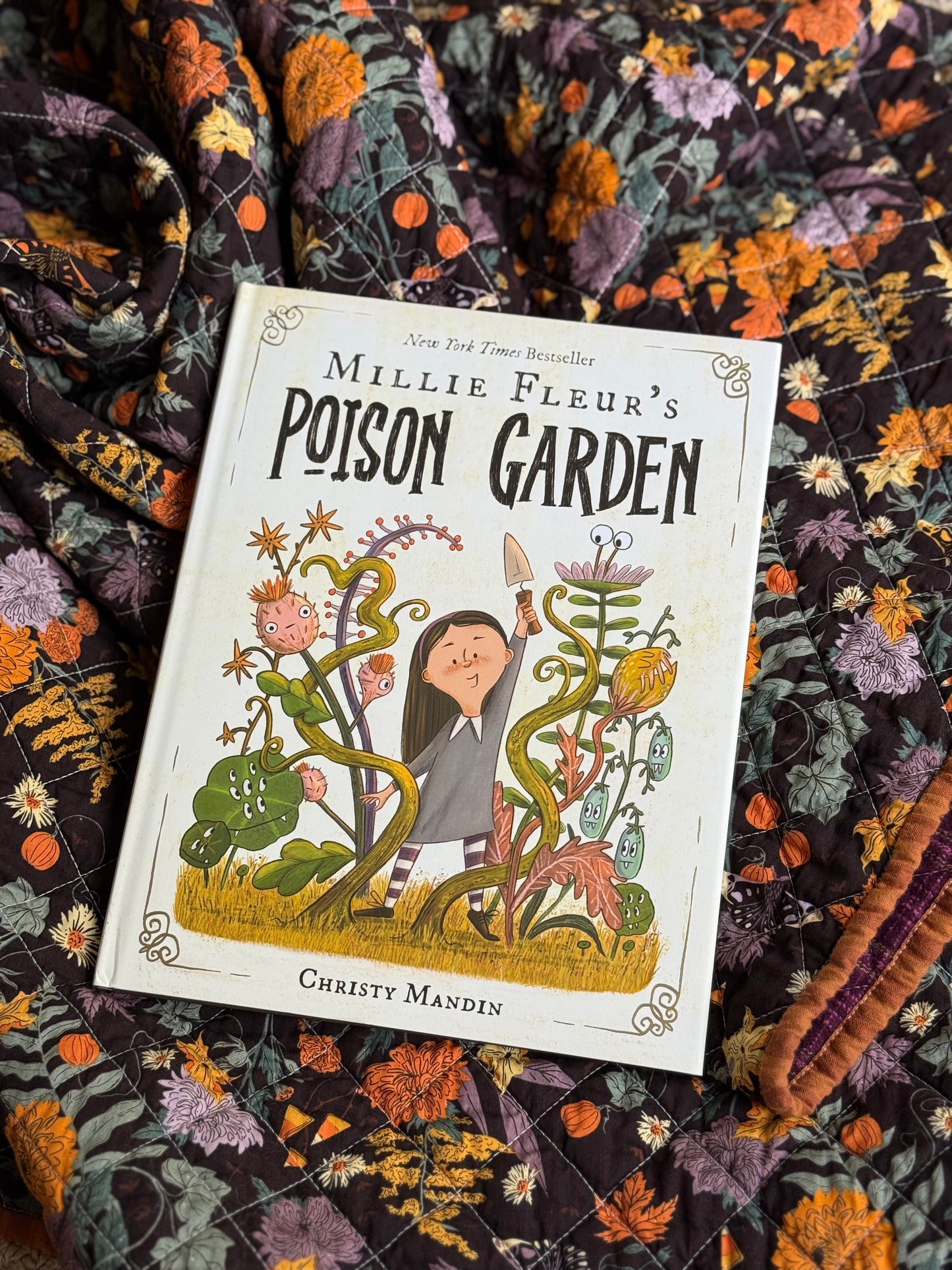 Book and Quilt Gift Set - Millie Fleur's Poison Gardn