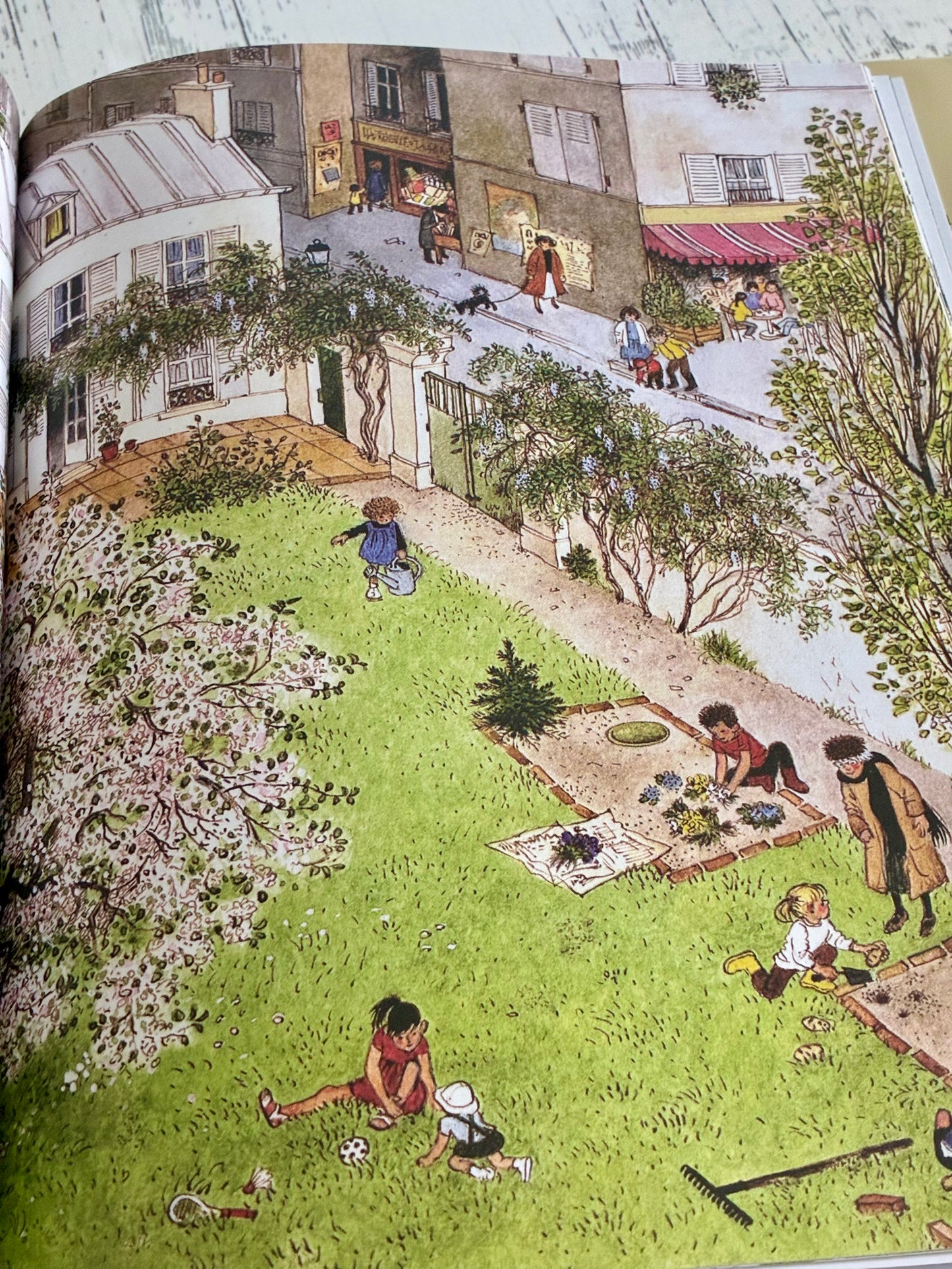 A Year in Our New Garden by Gerda Muller