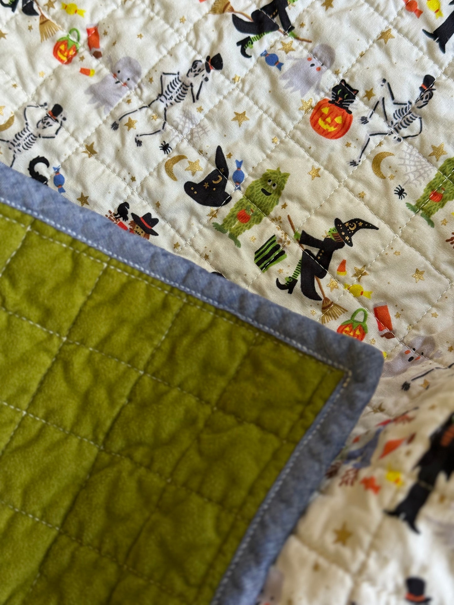 Kid Size Quilt - Halloween Parade
